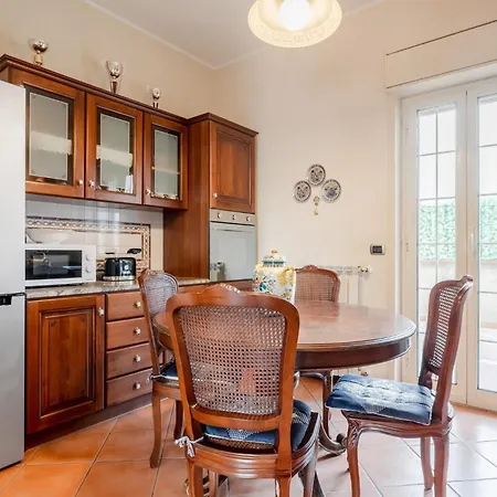 Guesthost - Elegant & Comfy