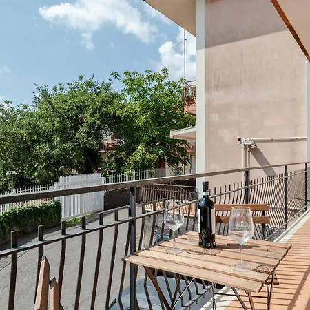 Apartmán Guesthost - Elegant & Comfy Trecastagni